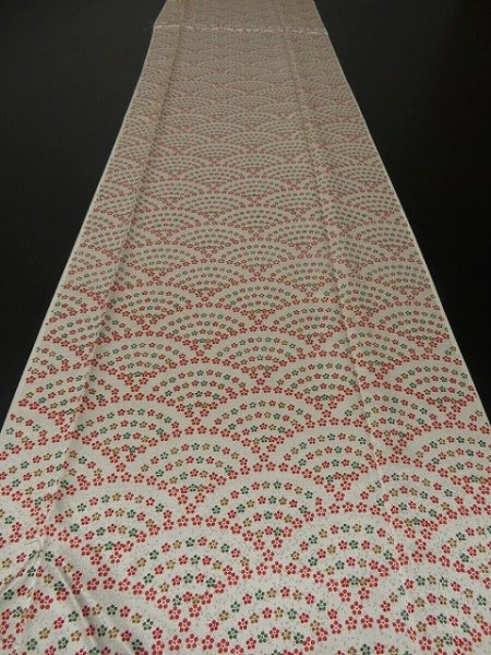 Photo5: 1S04z90 Japanese Kimono Silk  FABRIC Off-white Seigaiha, Flowers 64.6" (5)