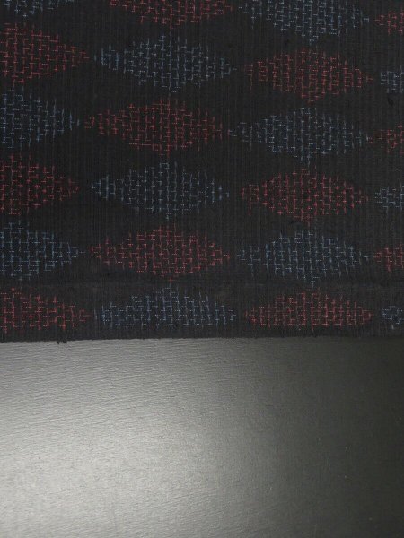 Photo5: 4K02z50 Vintage Japanese Kimono Silk  FABRIC Black, Blue, Red   41.7" (5)