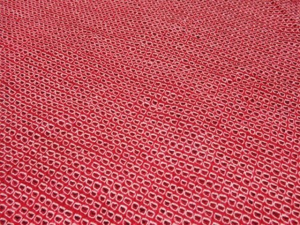 Photo2: 4K04z40  Japanese Kimono Silk  FABRIC Shibori dyeing Red 39.4x13.4 (2)