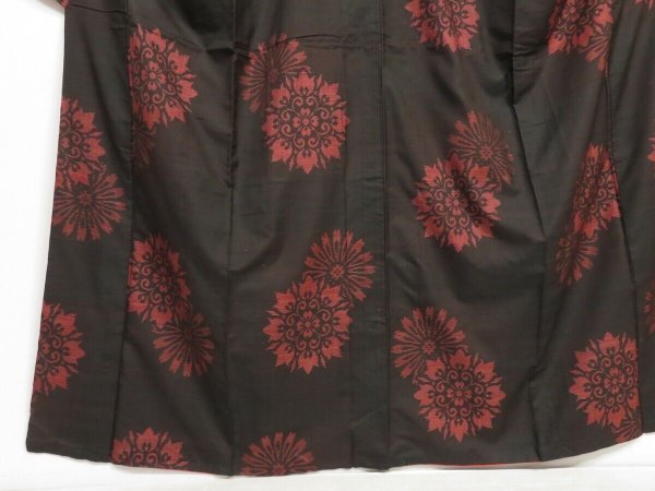 Photo4: 0930i09z630 Vintage Japanese Kimono Silk TSUMUGI Dark brown-black Flowers (4)