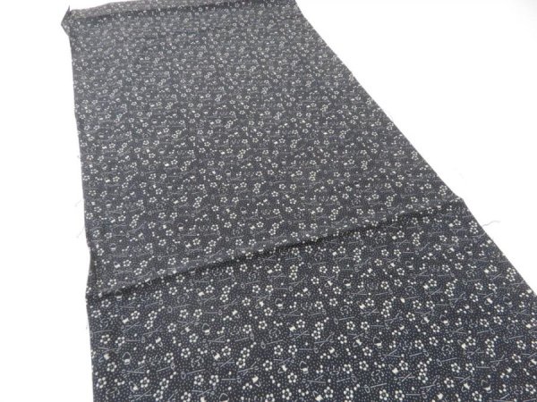 Photo3: 2M02z60  Japanese Kimono Silk  FABRIC Flower Black 38.6x13.8 (3)
