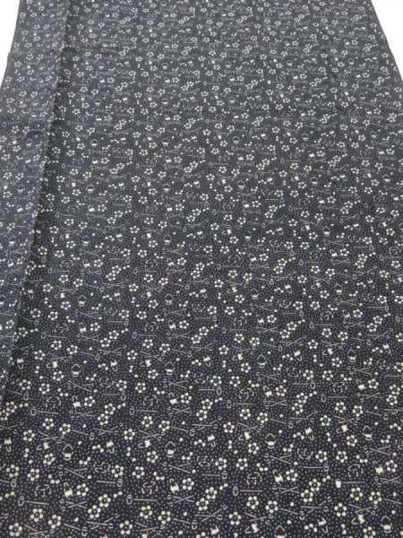 Photo1: 2M04z70  Japanese Kimono Silk  FABRIC Flower Black 51.2x13.8 (1)