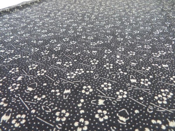 Photo4: 2M04z70  Japanese Kimono Silk  FABRIC Flower Black 51.2x13.8 (4)