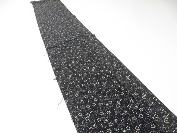 Photo4: 2M09z50  Japanese Kimono Silk  FABRIC Flower Black 79.5x6.3 (4)