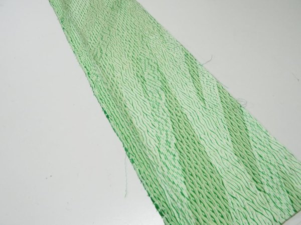 Photo2: 1U08z40  Japanese Kimono Silk  FABRIC Shibori dyeing Green 55.9x7.5 (2)