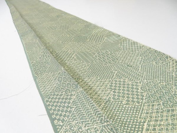 Photo1: 1G07z40  Japanese Kimono Silk  FABRIC Matsukawabishi Grass green 54.3x7.1 (1)