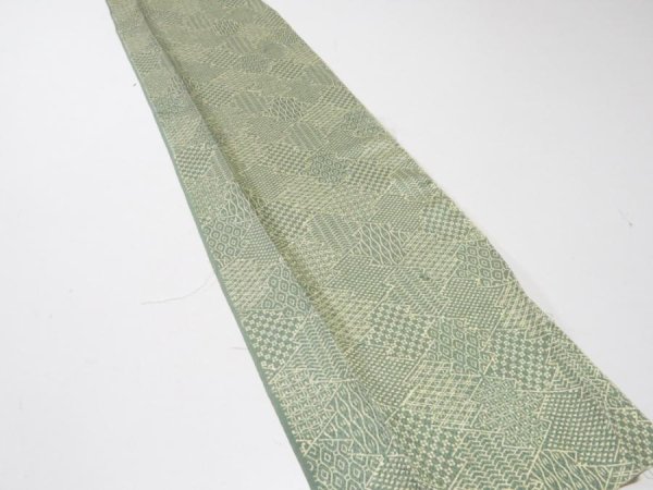 Photo2: 1G07z40  Japanese Kimono Silk  FABRIC Matsukawabishi Grass green 54.3x7.1 (2)