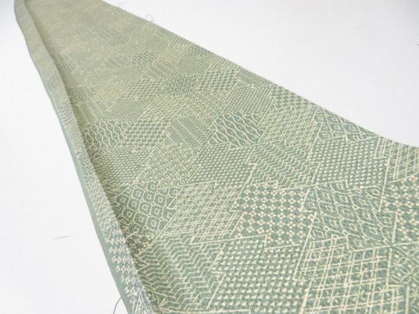 Photo1: 1G08z40  Japanese Kimono Silk  FABRIC Matsukawabishi Grass green 55.1x7.1 (1)