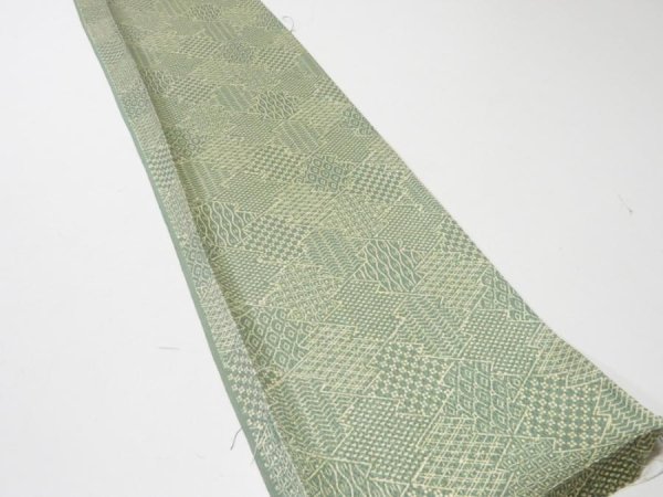 Photo2: 1G08z40  Japanese Kimono Silk  FABRIC Matsukawabishi Grass green 55.1x7.1 (2)