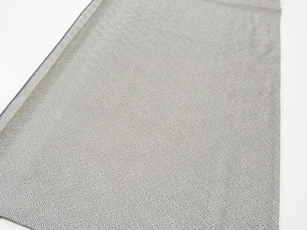 Photo2: 4F01z50  Japanese Kimono Silk  FABRIC Sayagata Gray 37.0x13.8 (2)