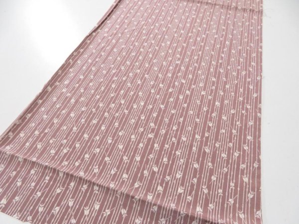 Photo2: 1K01z60  Japanese Kimono Silk  FABRIC Yabane Rosy brown 42.5x14.6 (2)