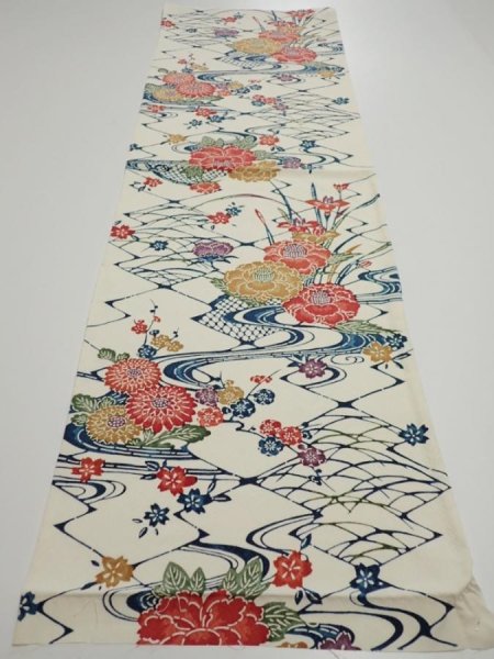 Photo5: 2L02z70  Japanese Kimono Silk  FABRIC Katazome Off-white 44.9x14.2 (5)