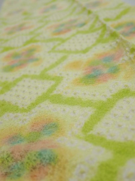 Photo4: 2T09z40  Japanese Kimono Silk SHIBORI FABRIC  Yellow green 62.2x6.7 (4)