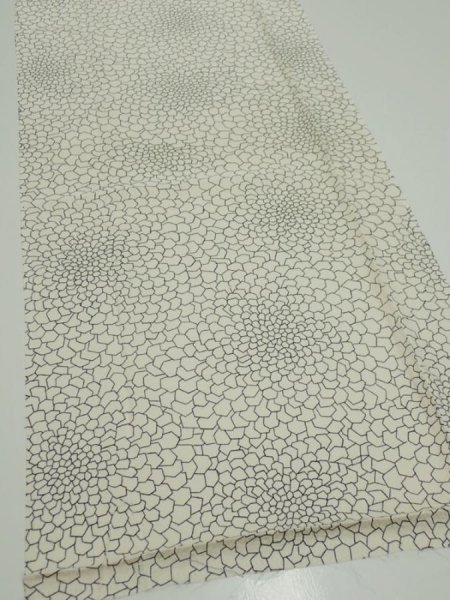 Photo2: 2T03z80  Japanese Kimono Silk  FABRIC Chrysanthemum Off-white 62.2x14.2 (2)