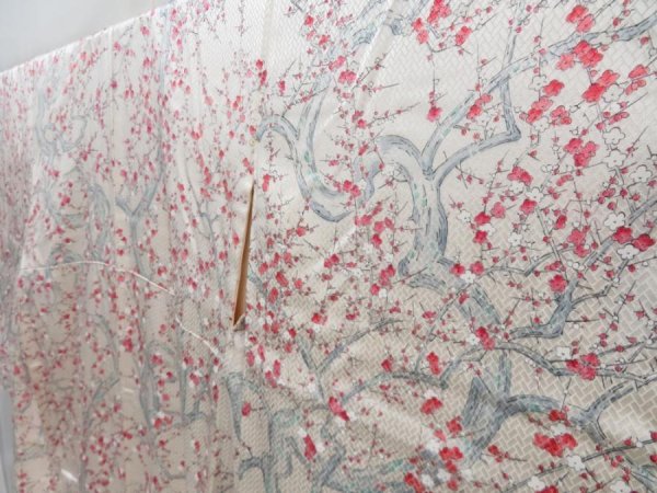 Photo2: 4120T12z930 Vintage Japanese Kimono Silk KOMON Plum tree Off-white (2)
