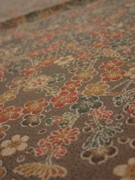 Photo4: 2Q02z70  Japanese Kimono Crepe Silk  FABRIC Plum tree Brown 42.5x14.0 (4)