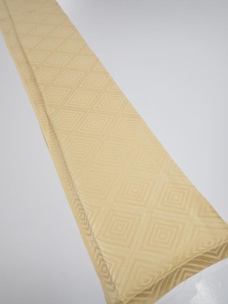Photo2: 2Z08z40  Japanese Kimono Silk  FABRIC  Light yellow 55.9x7.1 (2)