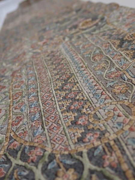 Photo4: 2U10z30  Japanese Kimono Crepe Silk  FABRIC Flowers Gray 41.7x6.9 (4)