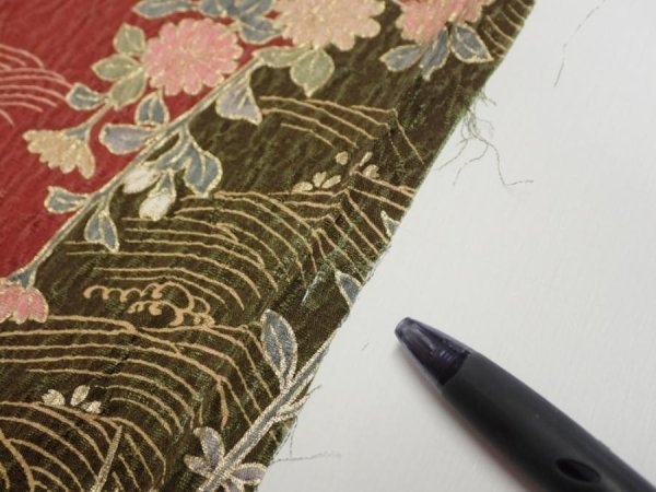 Photo5: 2S10z30  Japanese Kimono Silk  FABRIC Flowers Dull red 37.8x6.9 (5)