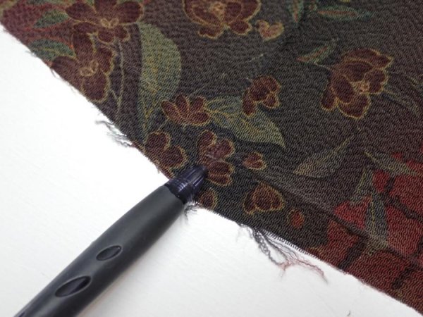 Photo5: 2A09z80  Japanese Kimono Crepe Silk  FABRIC Flowers Dark red 91.3x7.1 (5)