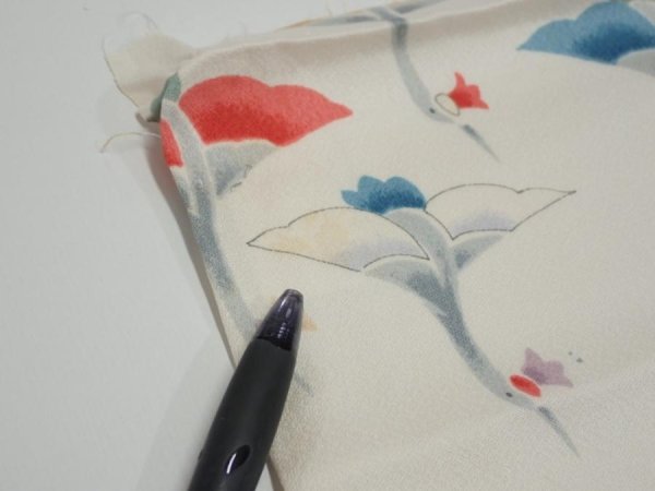 Photo10: 4i01z50  Japanese Kimono Silk  FABRIC Flying crane Off-white 40.2x14.4 (10)