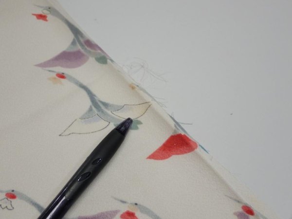 Photo5: 4i08z40  Japanese Kimono Silk  FABRIC Flying crane Off-white 61.0x7.2 (5)
