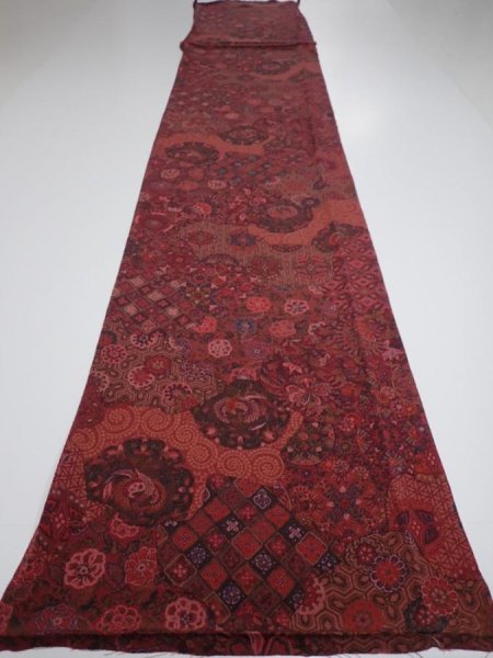 Photo5: 2W05z110  Japanese Kimono Crepe Silk  FABRIC Flowers Dark red 67.7x14.0 (5)