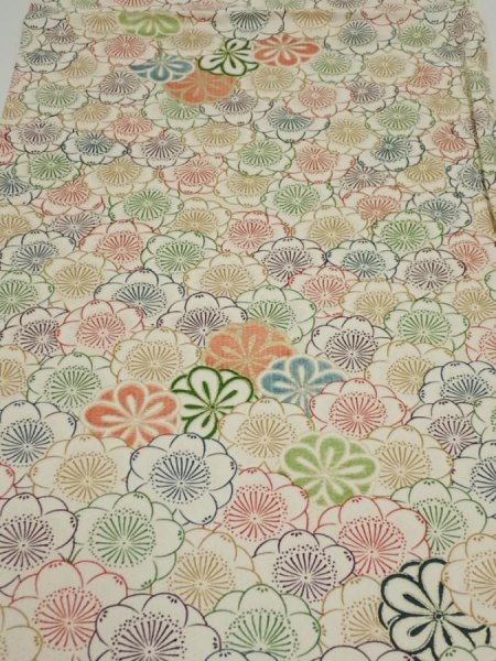 Photo1: 1Y01z60  Japanese Kimono Silk  FABRIC Plum blossom Off-white 45.7x14.6 (1)