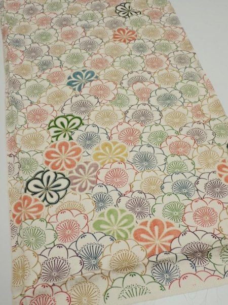 Photo2: 1Y02z60  Japanese Kimono Silk  FABRIC Plum blossom Off-white 45.7x14.6 (2)