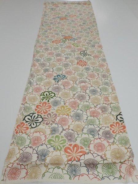 Photo5: 1Y02z60  Japanese Kimono Silk  FABRIC Plum blossom Off-white 45.7x14.6 (5)