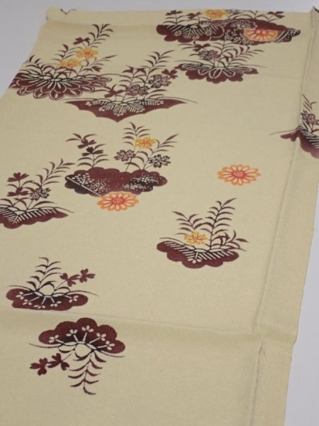 Photo3: 2F02z70  Japanese Kimono Crepe Silk  FABRIC Kyo-bingata Light Straw 42.1x14.2 (3)