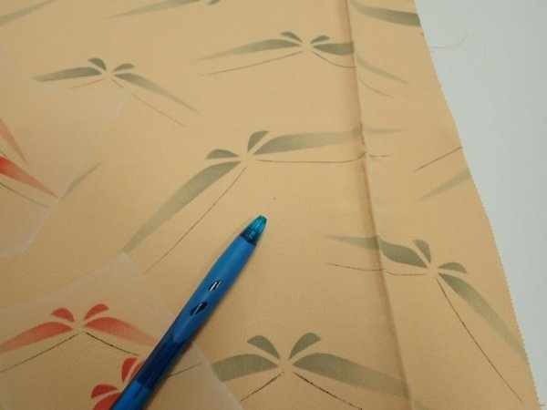 Photo9: 2A06z90  Japanese Kimono Silk  FABRIC Butterfly Light orange 63.0x14.2 (9)