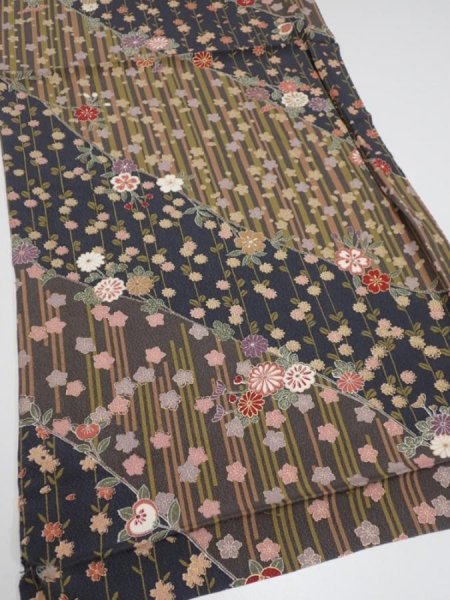 Photo2: 2R02z50  Japanese Kimono Silk  FABRIC Sakura Dark gray 38.2x14.8 (2)