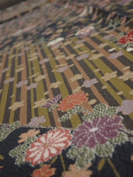 Photo4: 2R03z90  Japanese Kimono Silk  FABRIC Sakura Dark gray 67.7x14.8 (4)