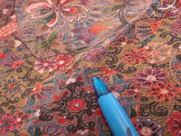 Photo6: 2Z06z100  Japanese Kimono Crepe Silk  FABRIC Flowers Dull red 64.6x15.0 (6)