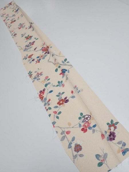 Photo5: 2H07z40  Japanese Kimono Silk  FABRIC Camellia Light cream 52.8x7.1 (5)