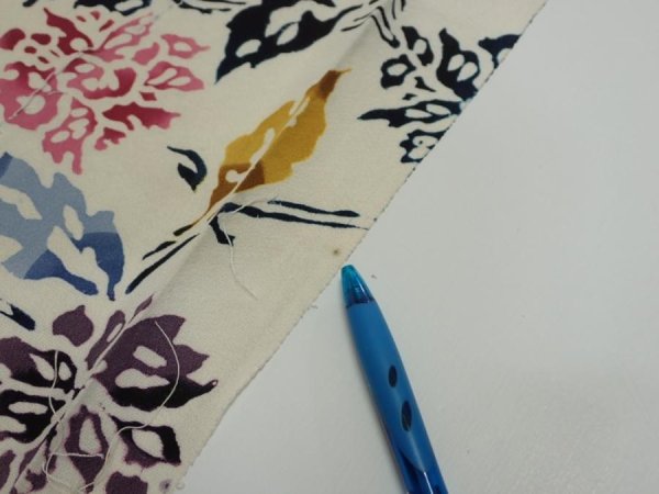 Photo8: 2D08z40  Japanese Kimono Silk  FABRIC Peony Off-white 55.1x6.9 (8)