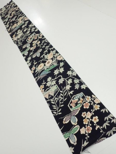 Photo4: 1U07z60  Japanese Kimono Crepe Silk  FABRIC Plum tree Navy-Black 57.5x7.5 (4)
