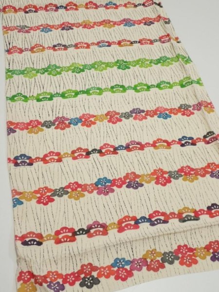 Photo2: 4B02z60  Japanese Kimono Silk  FABRIC Plum blossom Off-white 44.5x14.4 (2)