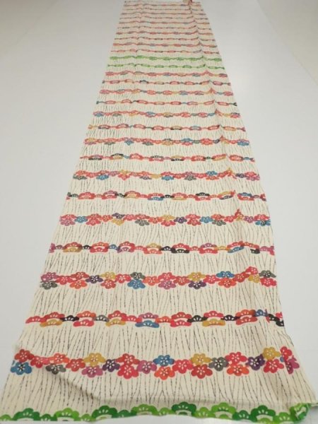 Photo5: 4B04z90  Japanese Kimono Silk  FABRIC Plum blossom Off-white 66.1x14.4 (5)