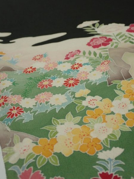 Photo4: 2U10z110  Japanese Kimono Silk  FABRIC Flowers Black 69.3x14.6 (4)