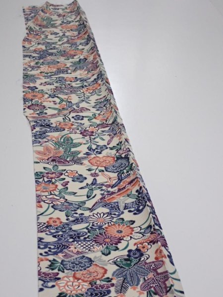 Photo3: 4B08z50  Japanese Kimono Silk  FABRIC Flowers Smoky white 57.9x7.3 (3)