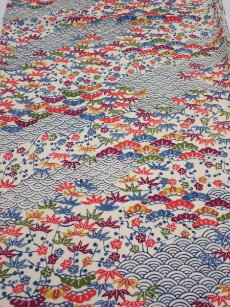 Photo1: 1L01z60  Japanese Kimono Silk  FABRIC Shochikubai Off-white 40.9x14.2 (1)