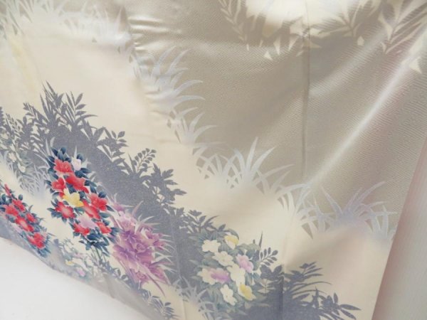 Photo3: 5127T12z1210 Vintage Japanese Kimono Silk FURISODE Flowers Off-white (3)