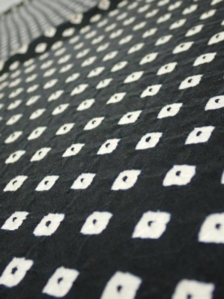 Photo4: 1Y02z60  Japanese Kimono Silk  FABRIC Shibori Black 40.6x14.6 (4)