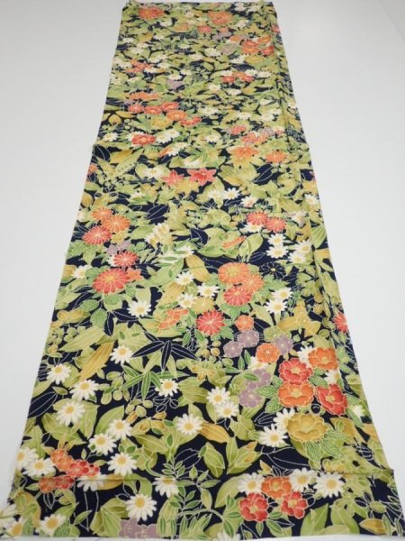 Photo5: 1K02z60  Japanese Kimono Silk  FABRIC Flowers Dark navy 42.1x14.2 (5)