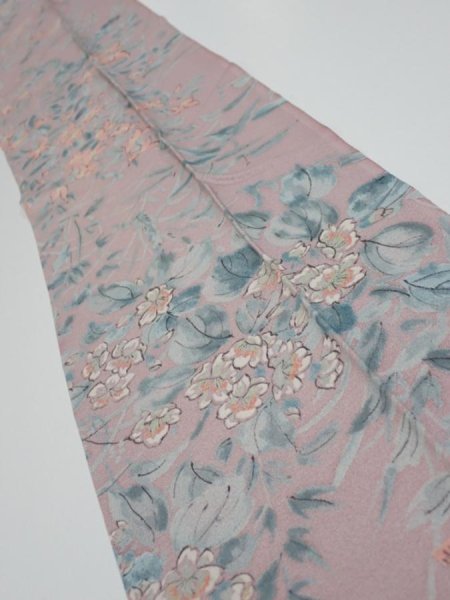 Photo2: 1K10z30  Japanese Kimono Silk  FABRIC Flowers Light ash rose 39.4x7.5 (2)