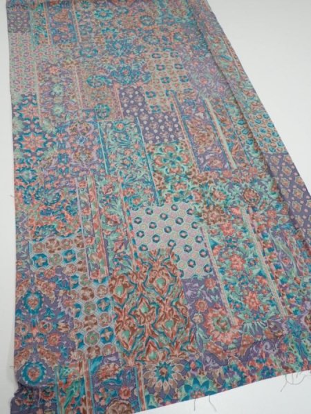 Photo2: 1K01z70  Japanese Kimono Silk  FABRIC Flowers Dull lavender 50.8x15.0 (2)