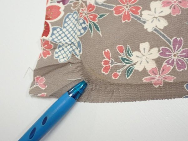 Photo9: 2Q01z70  Japanese Kimono Silk  FABRIC Plum branch  46.1x15.0 (9)