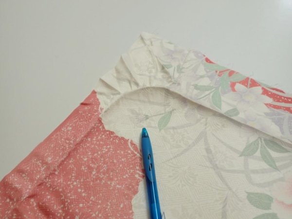 Photo10: 2S01z120  Japanese Kimono Silk  FABRIC Flowers Off-white 86.6x15.7 (10)